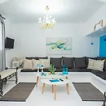 Seaview Oasis With Pool & Hot Tub بيت للعطل