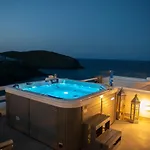 Seaview Oasis With Pool & Hot Tub بيت للعطل *