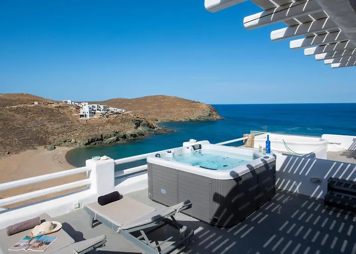 Seaview Oasis With Pool & Hot Tub