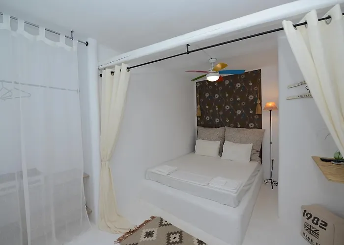 בית נופש Seaview Oasis With Pool & Hot Tub Merchia Beach