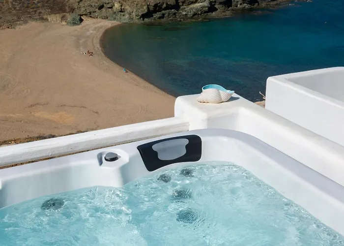 Dom wakacyjny Seaview Oasis With Pool & Hot Tub Merchia Beach