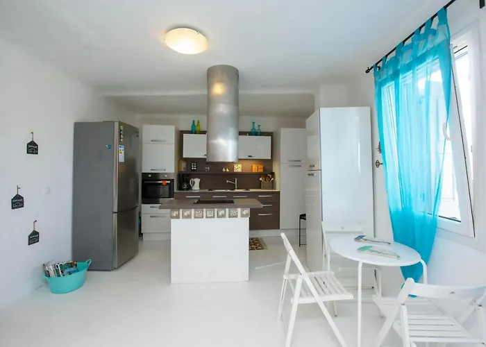 Seaview Oasis With Pool & Hot Tub Dom wakacyjny Merchia Beach