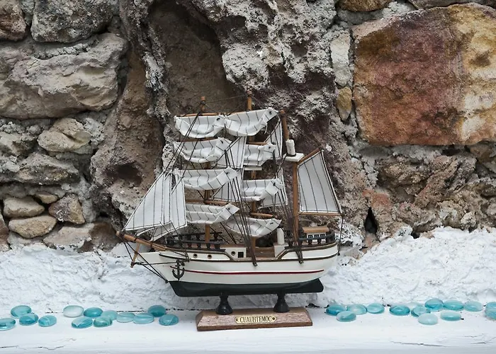 Seaview Oasis With Pool & Hot Tub